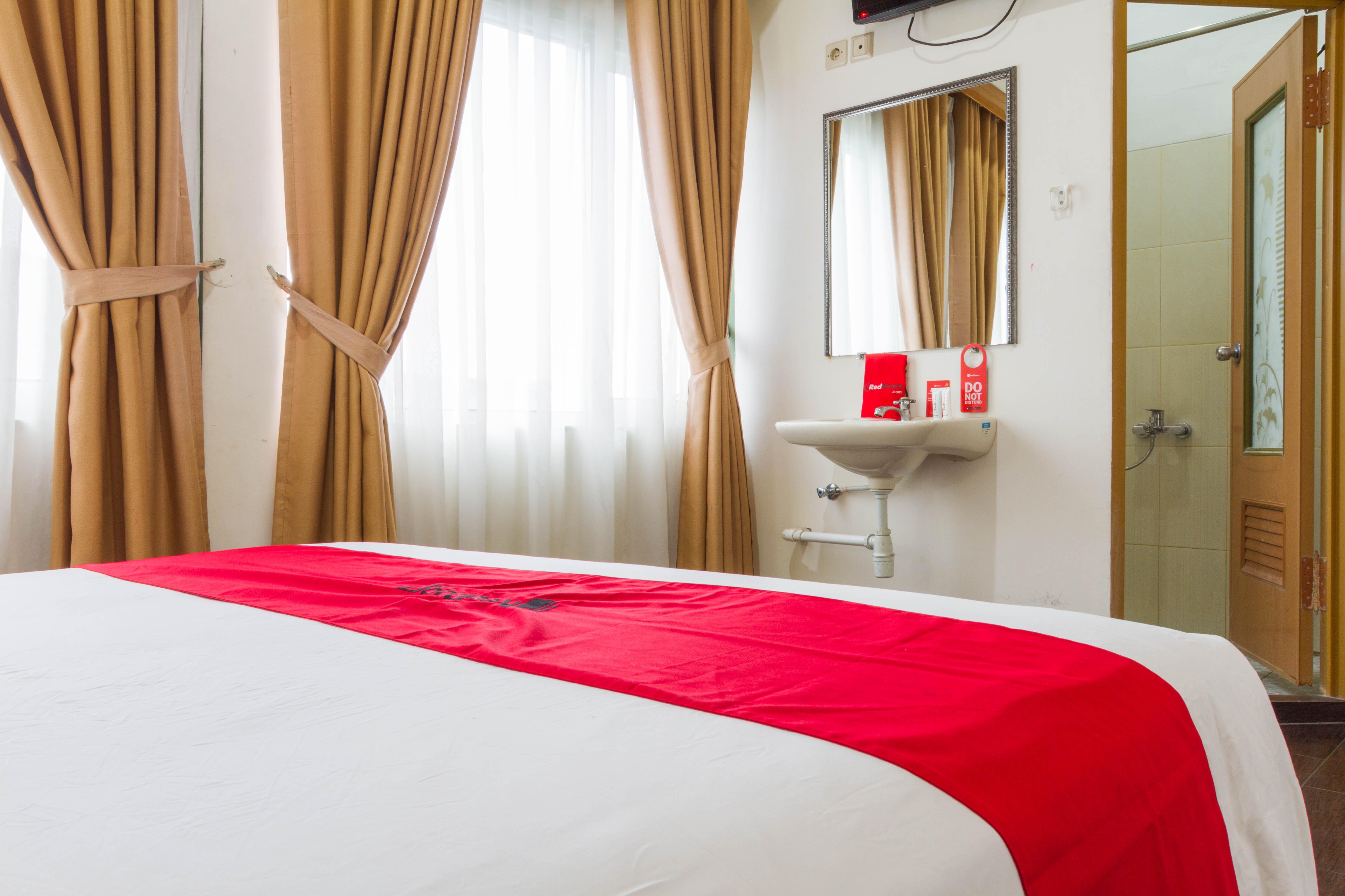 Reddoorz Plus @ Surapati 2 Bandung Exteriér fotografie