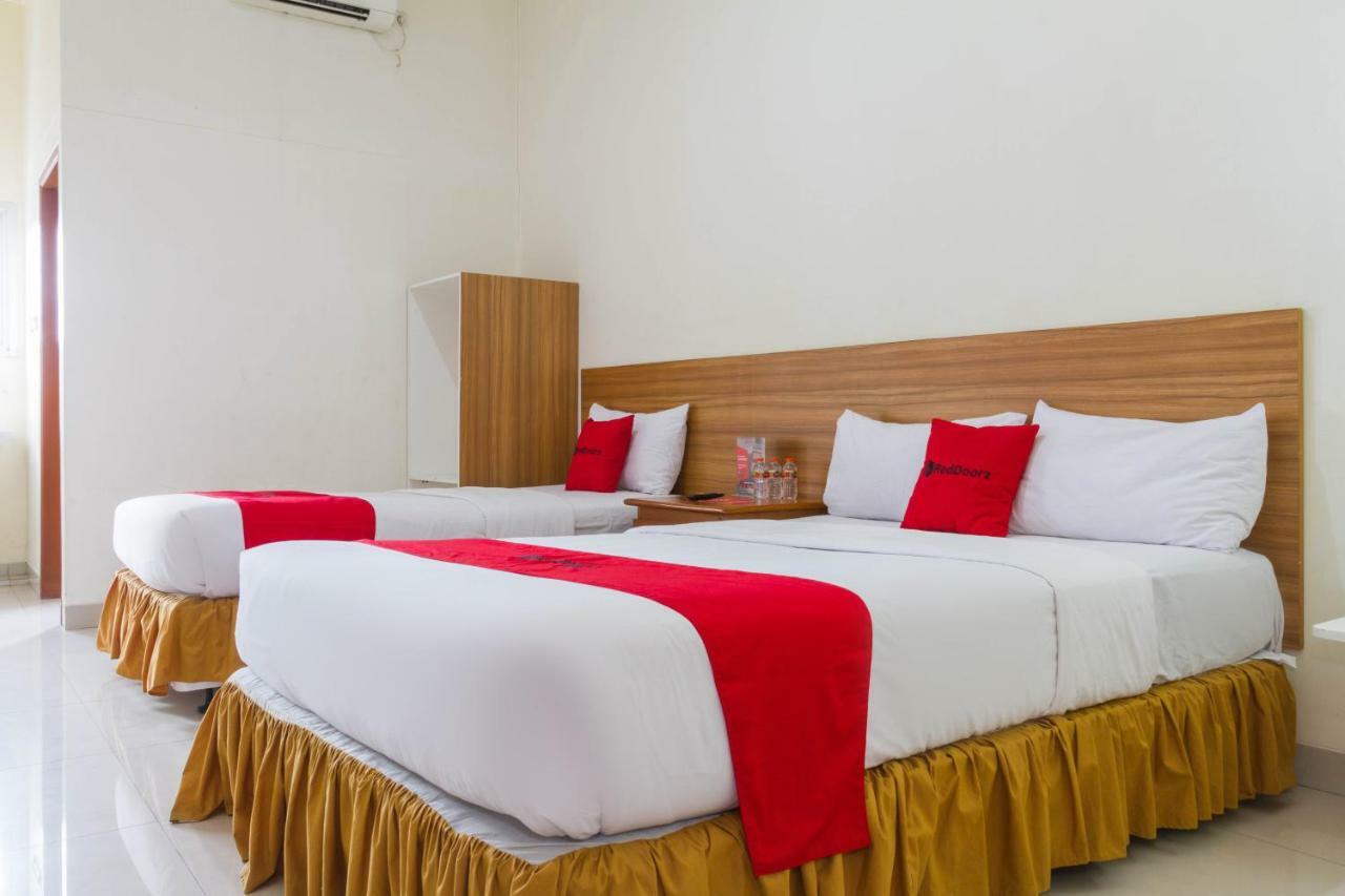 Reddoorz Plus @ Surapati 2 Bandung Exteriér fotografie
